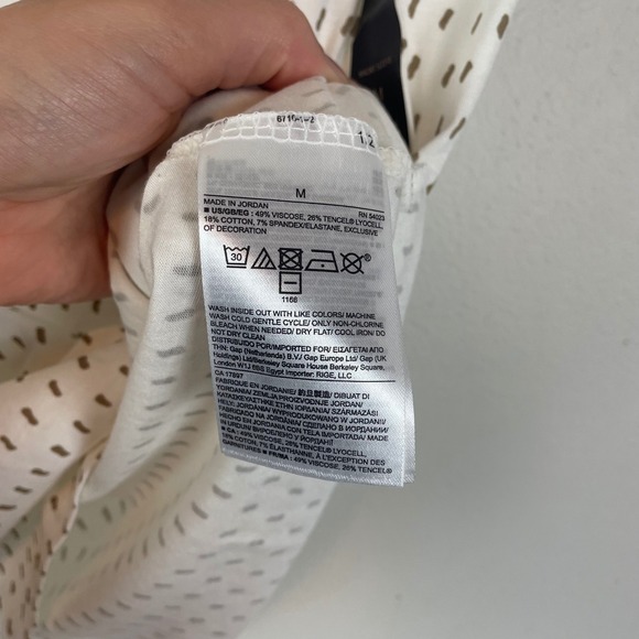 NWT Banana Republic Luxe Touch White Dotted Short Sleeve Tee Top Women's Medium - Picture 5 of 8